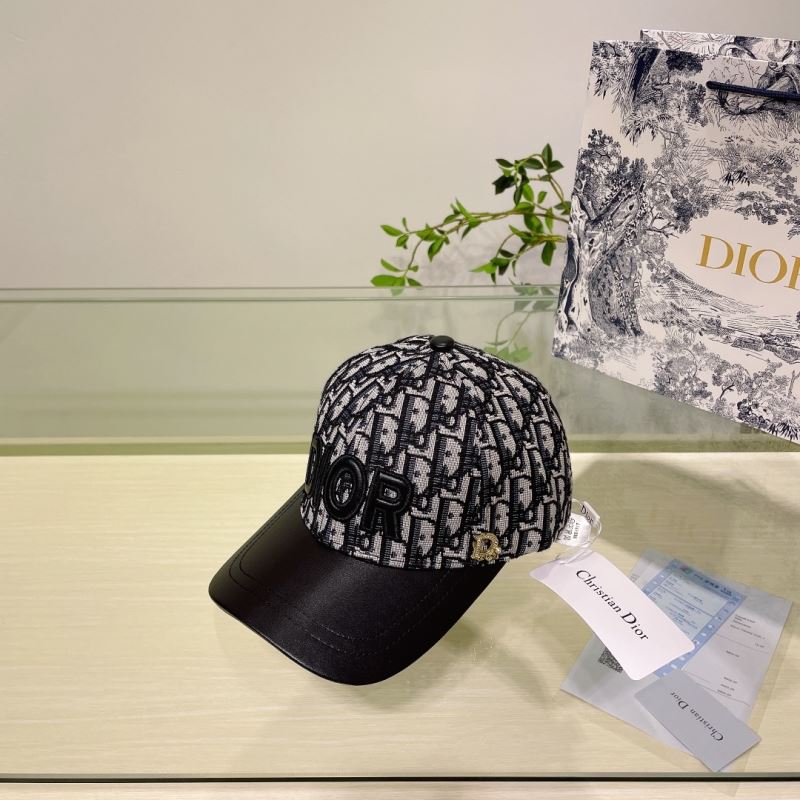 CHRISTIAN DIOR